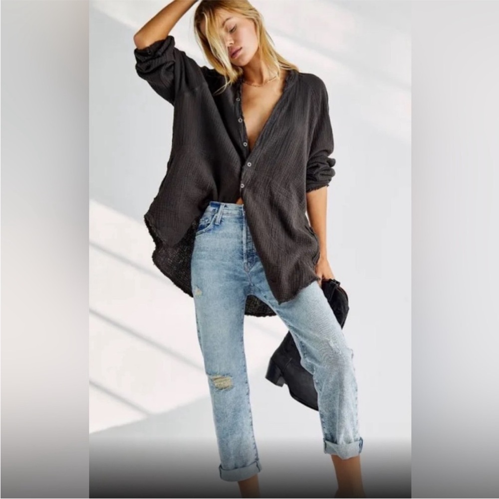 SOLD/CROSS-LISTING-FP SUMMER DAYDREAM BUTTON-DOWN TOP BLACK*LONG-SLEEVE*RAW HEM